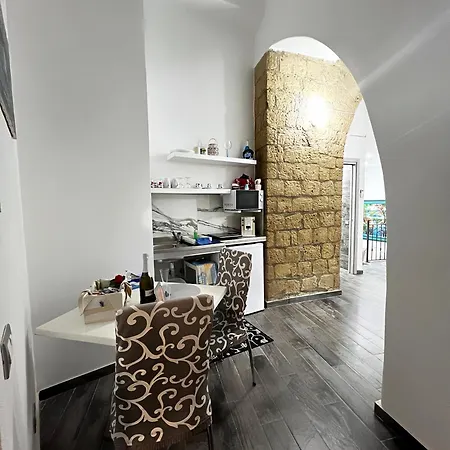 Arco Dei Borboni 4*