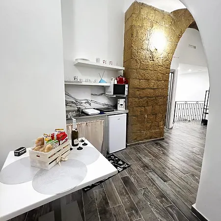 Arco Dei Borboni Frühstückspension 4*