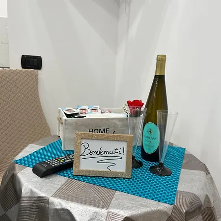 Arco Dei Borboni Alojamento de Acomodação e Pequeno-almoço Nápoles
