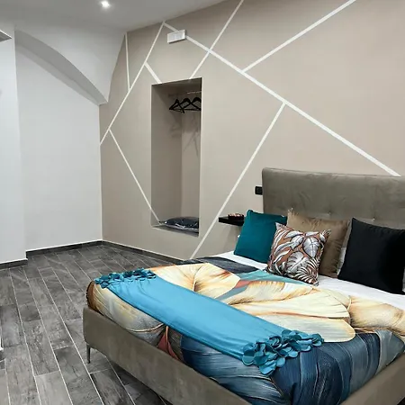 Bed & Breakfast Arco Dei Borboni 4*